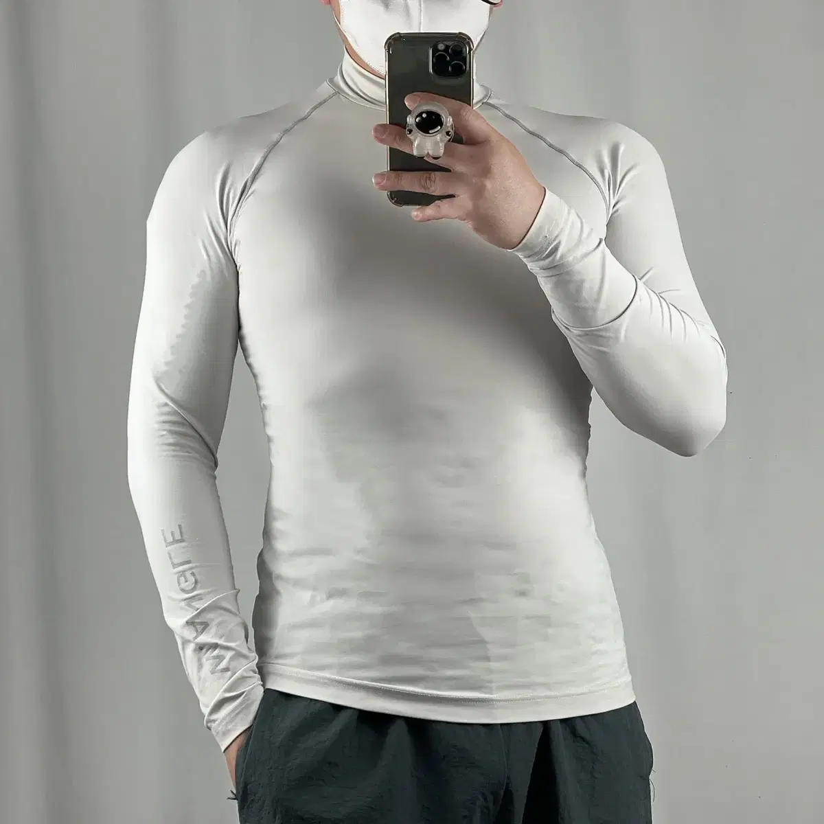 Wide-Angle White Functional Long Sleeve Tee 95 .240406