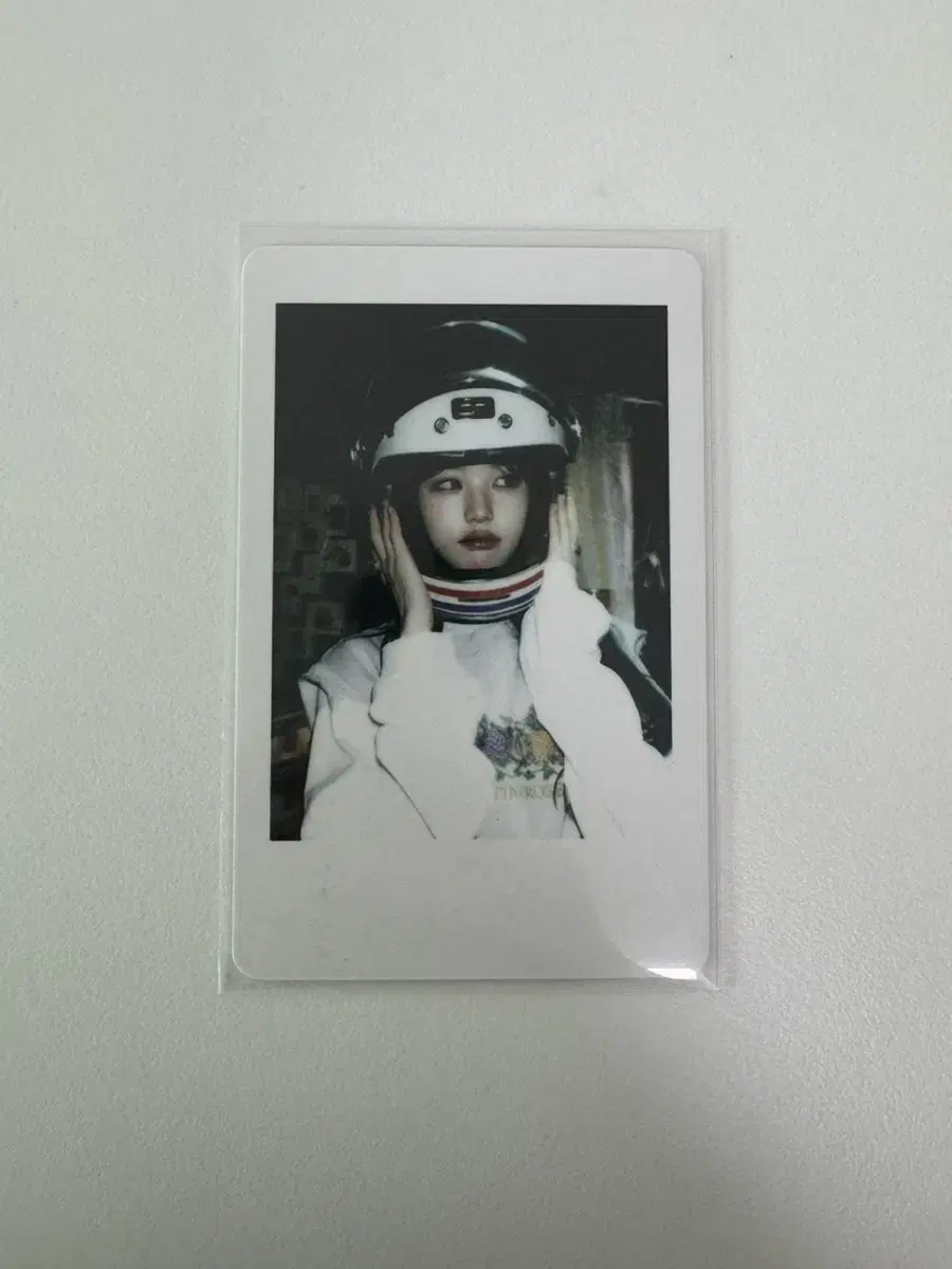 Jang Wonyoung with muu ld 1st polaroid Jang WonyoungPhotoCard