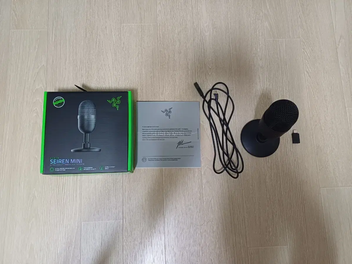 레이저 Razer 세이렌 Seiren V2 판매합니다