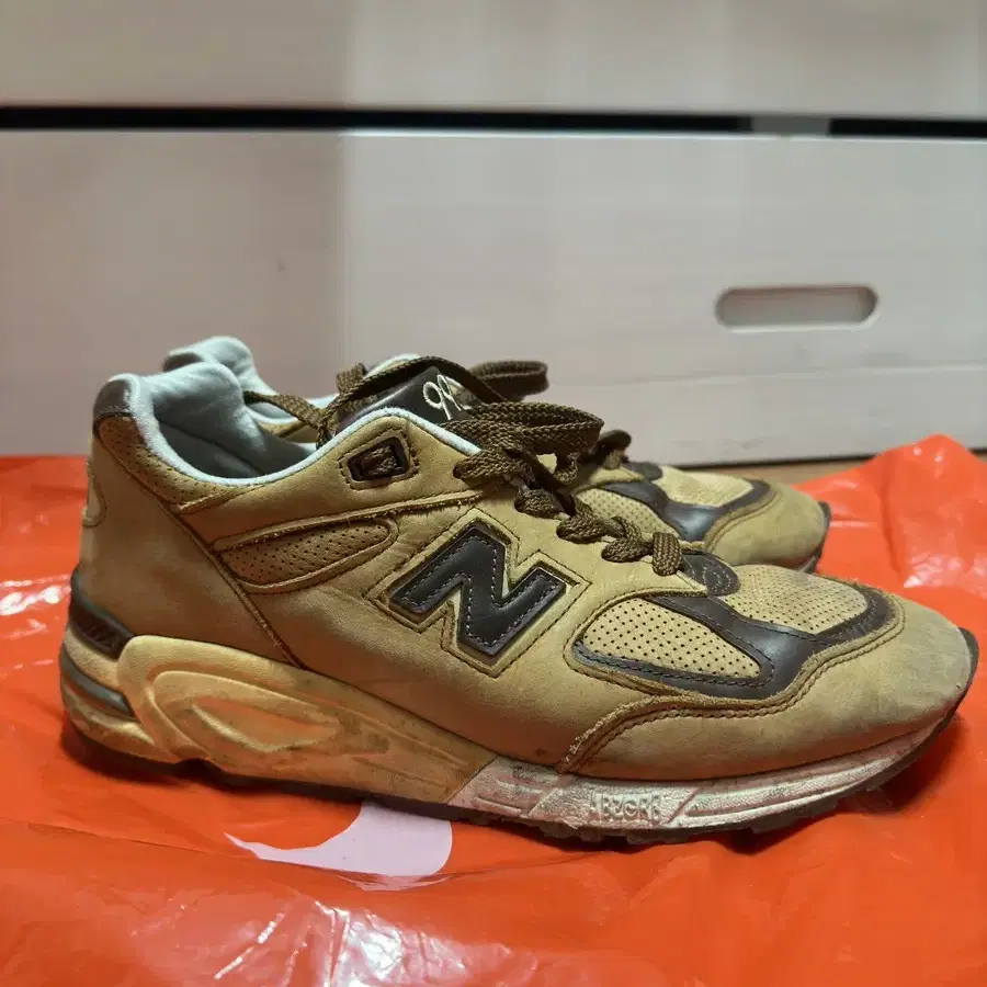 뉴발란스 990v2 made in usa tan brown