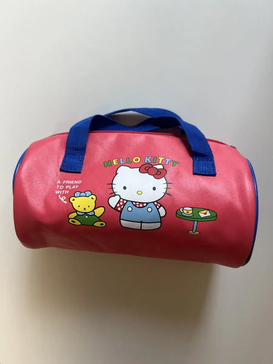 Discounted price!)) Classic Kitty Hello Kitty Sanrio Cherry Round Pouch Bag