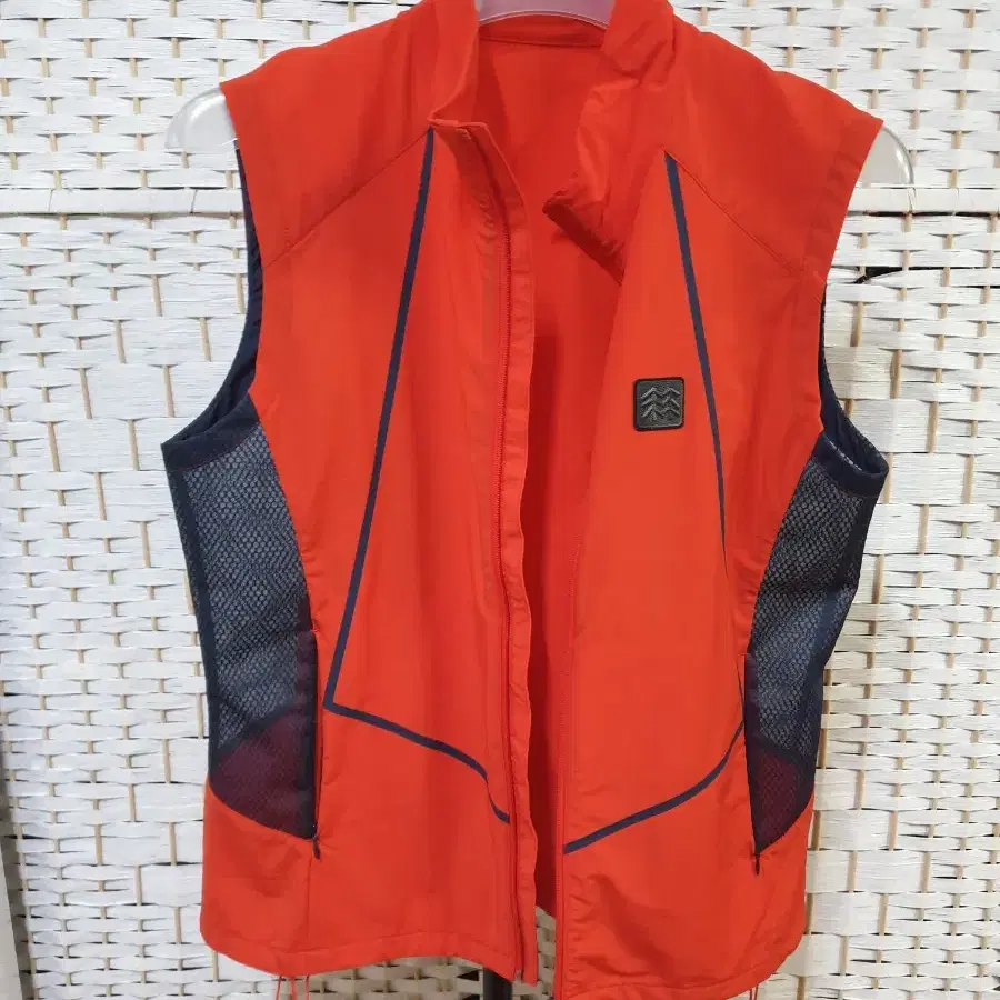 (1689) KOLON SPORT 코오롱스포츠 조끼 100 L 슬림