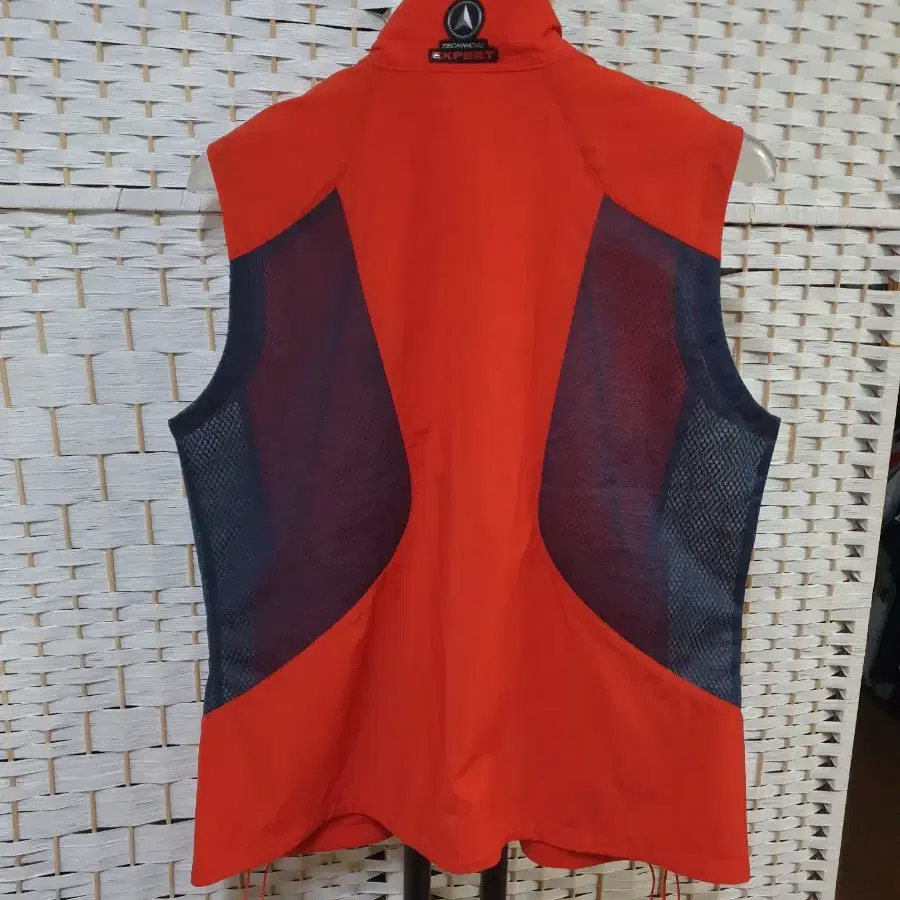 (1689) KOLON SPORT 코오롱스포츠 조끼 100 L 슬림