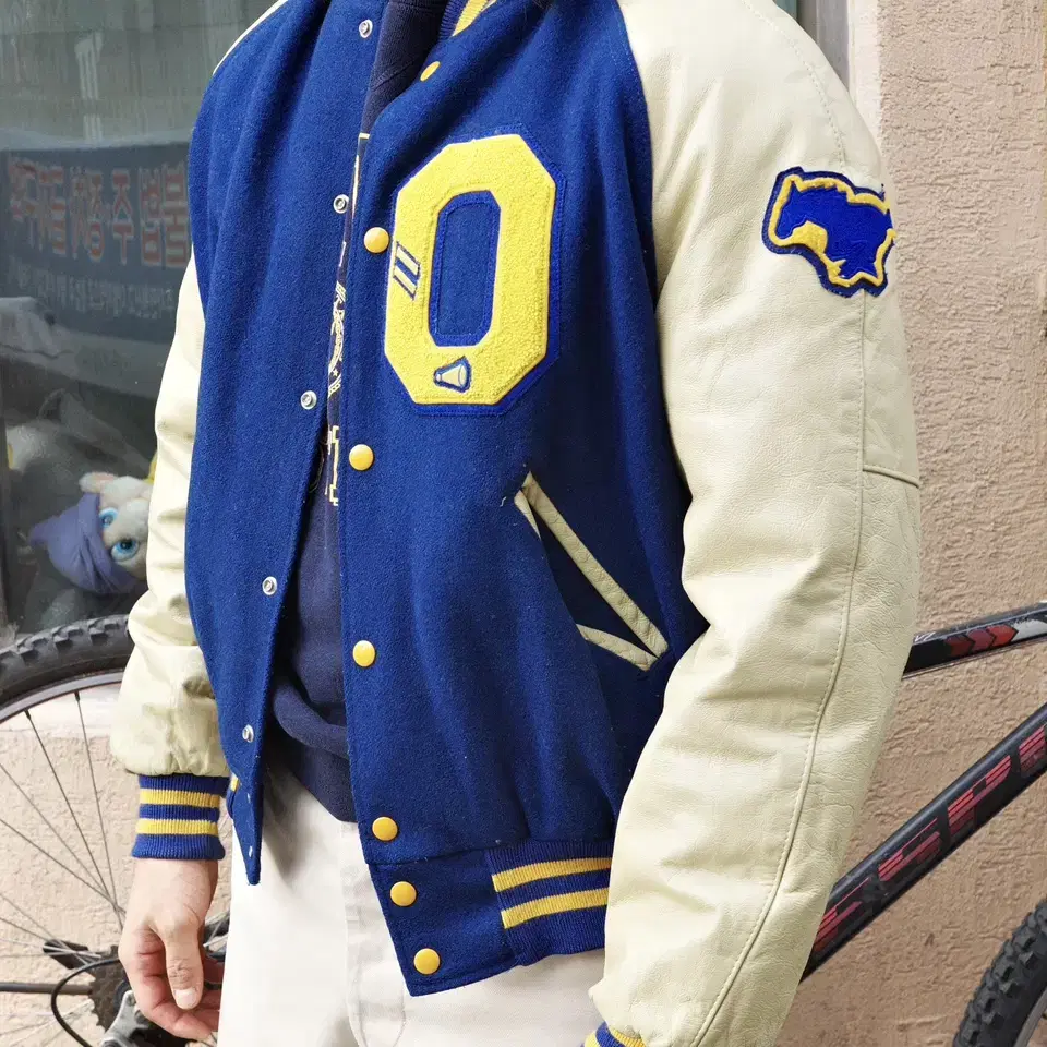 80s larry black O varsity jacket