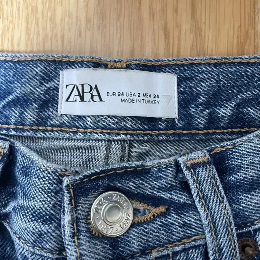 [거의 새거] zara 자라 세미 부츠컷 데님 34