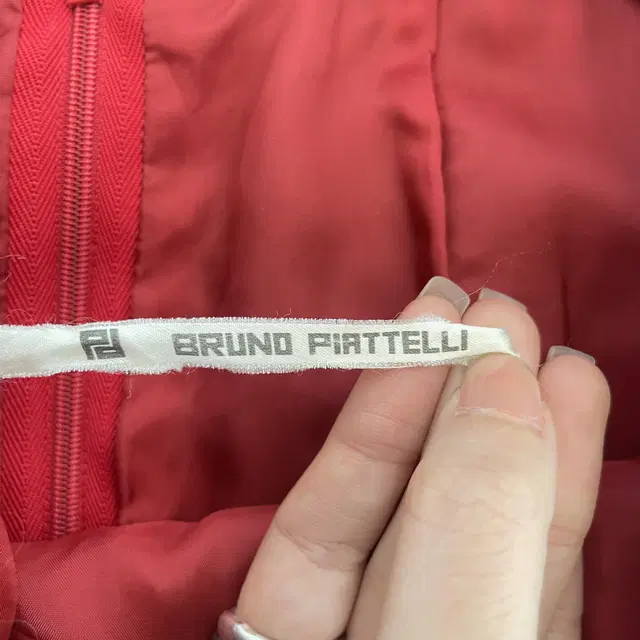 brund piattelli 레드 타탄체크 미디 플리츠 스커트