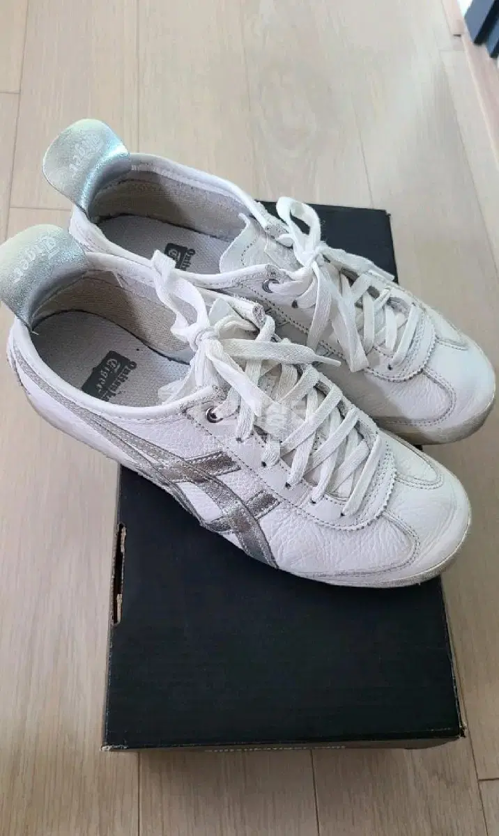 Onitsuka Tiger