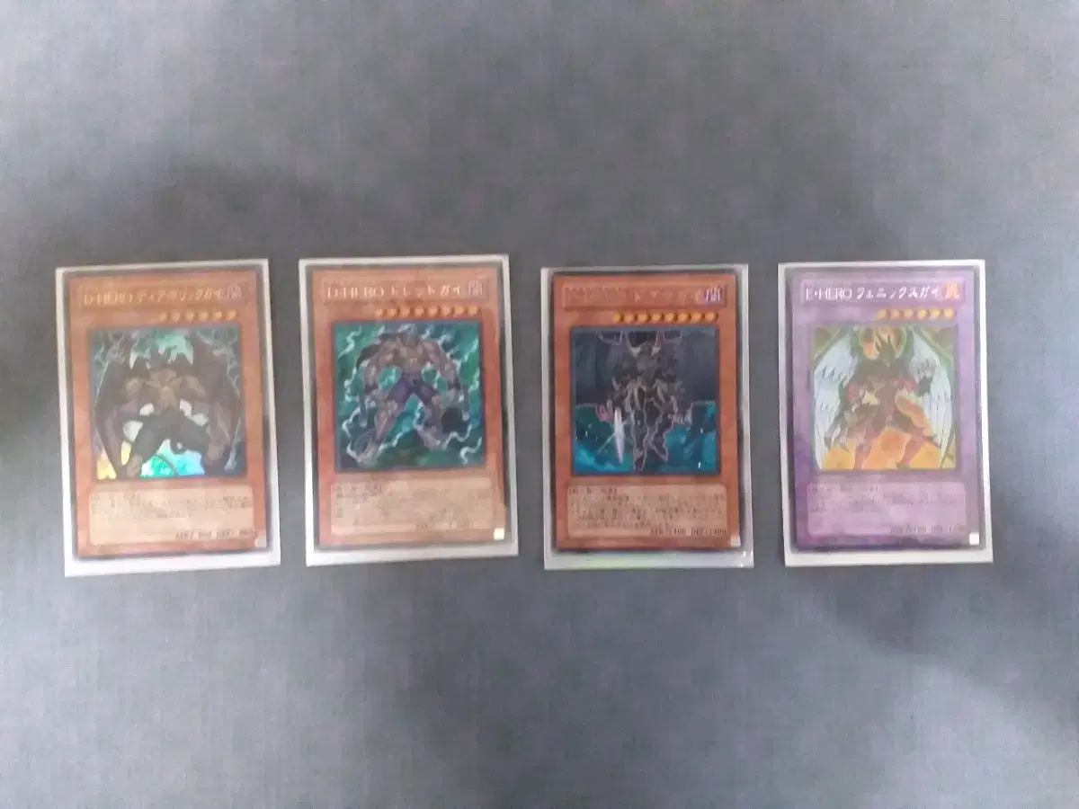 Yu-Gi-Oh) Destiny Hero kard 3 copies + Phoenix Gai