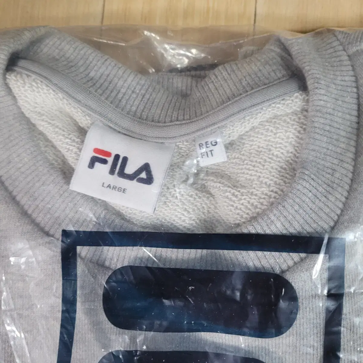 휠라 필라 FILA 회색 맨투맨 새제품 판매합니다