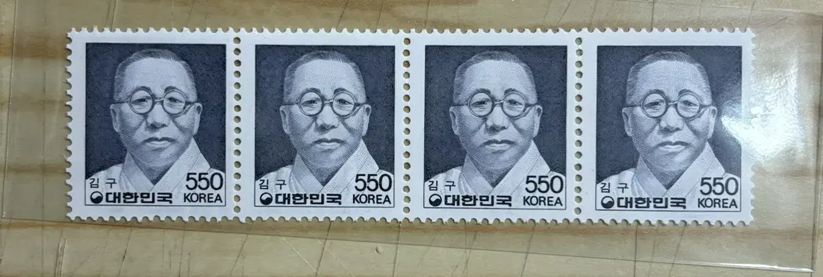 김구, 가로대형, 4매블럭우표