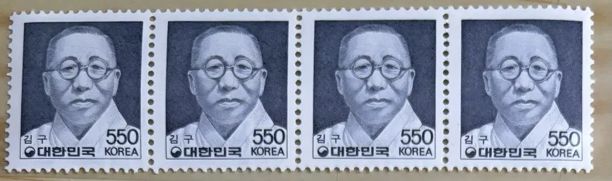 김구, 가로대형, 4매블럭우표