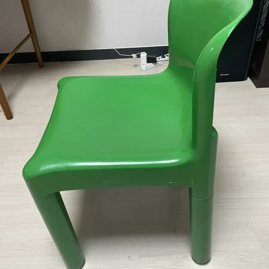 Kartell 4875 체어 판매합니다!