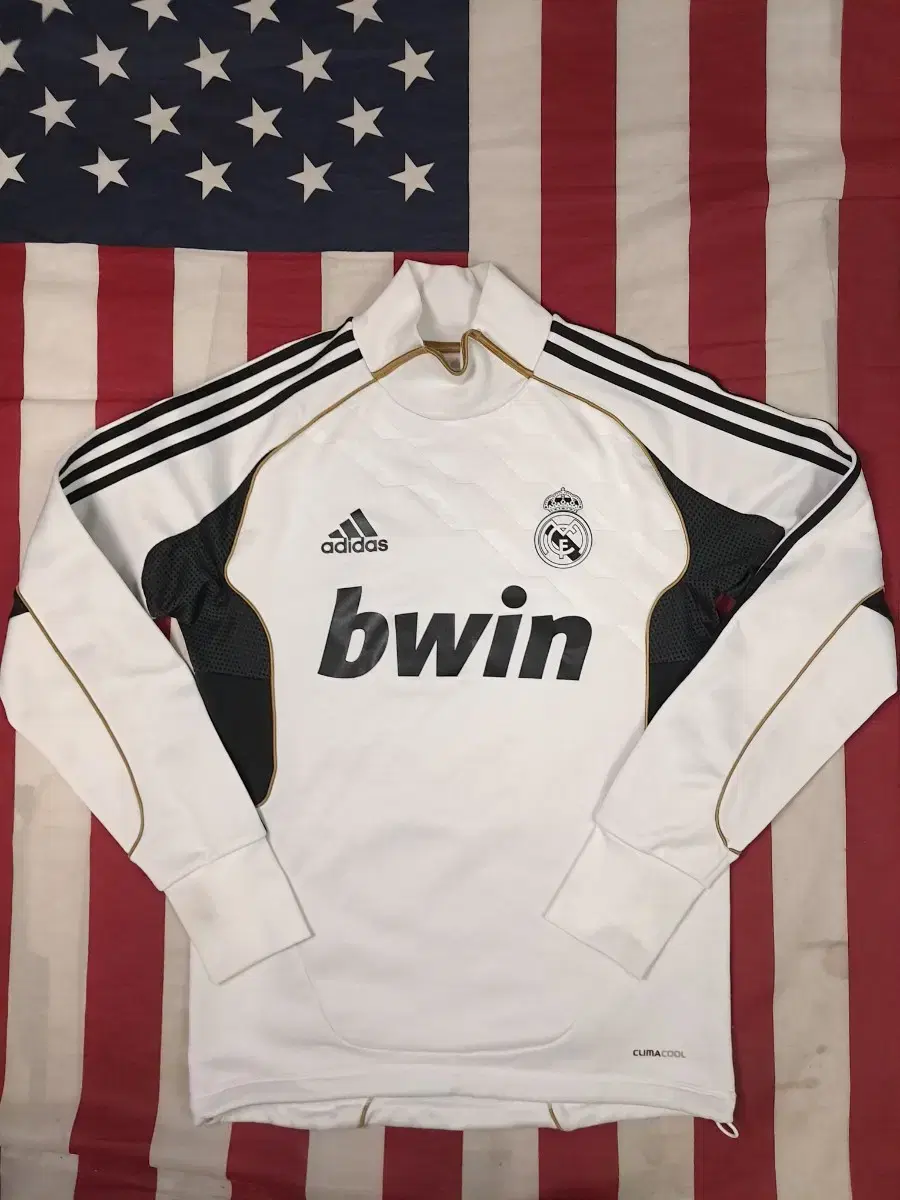 Original adidas Real Madrid Big Logo Jersey