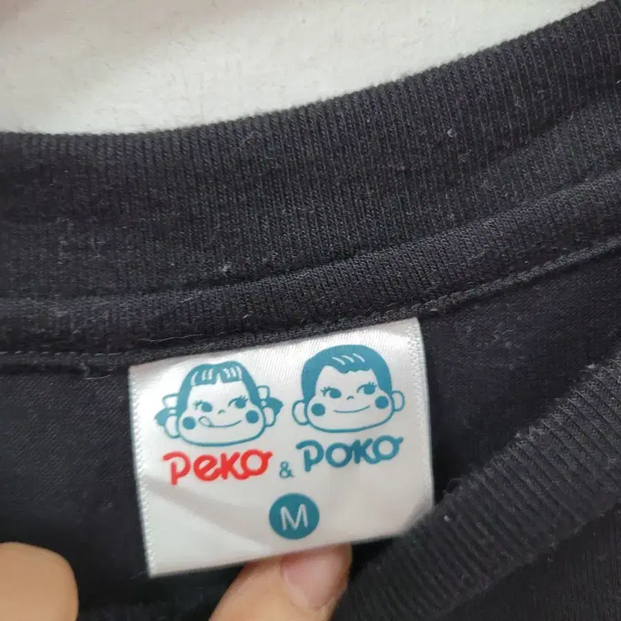 산리오 peko poko 블랙 티셔츠