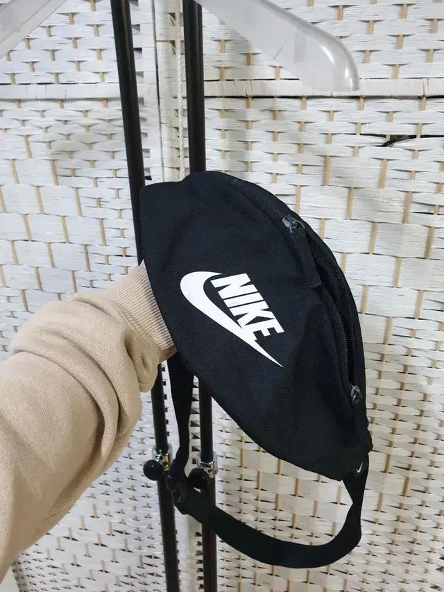 NIKE 나이키 스포츠 힙색 크로스백