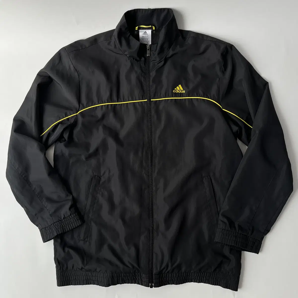 ADIDAS 00's windbreaker jacket