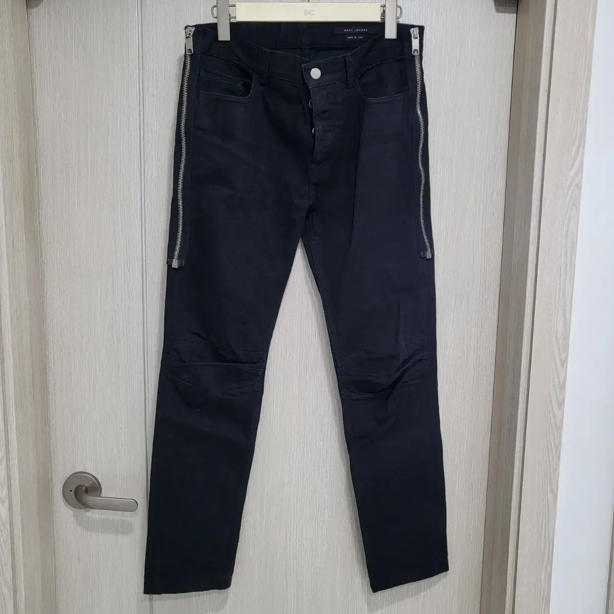 Marc Jacobs Black Jean 30