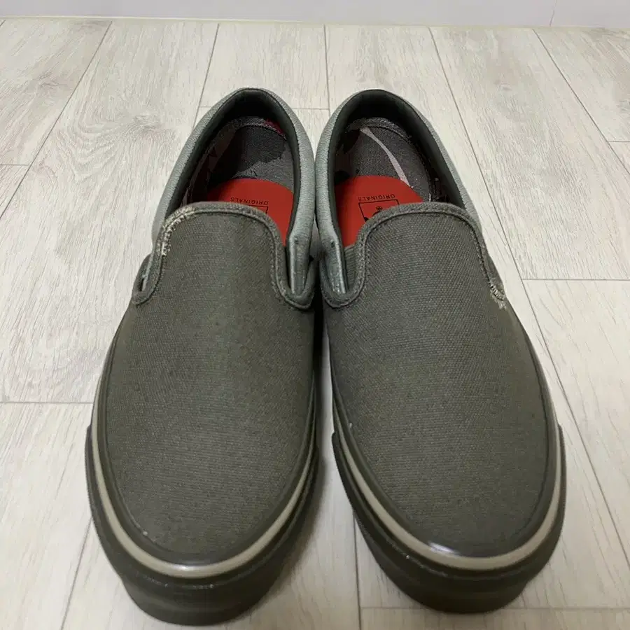 반스볼트 X 나이젤카본 Slip-On LX Army US9 270