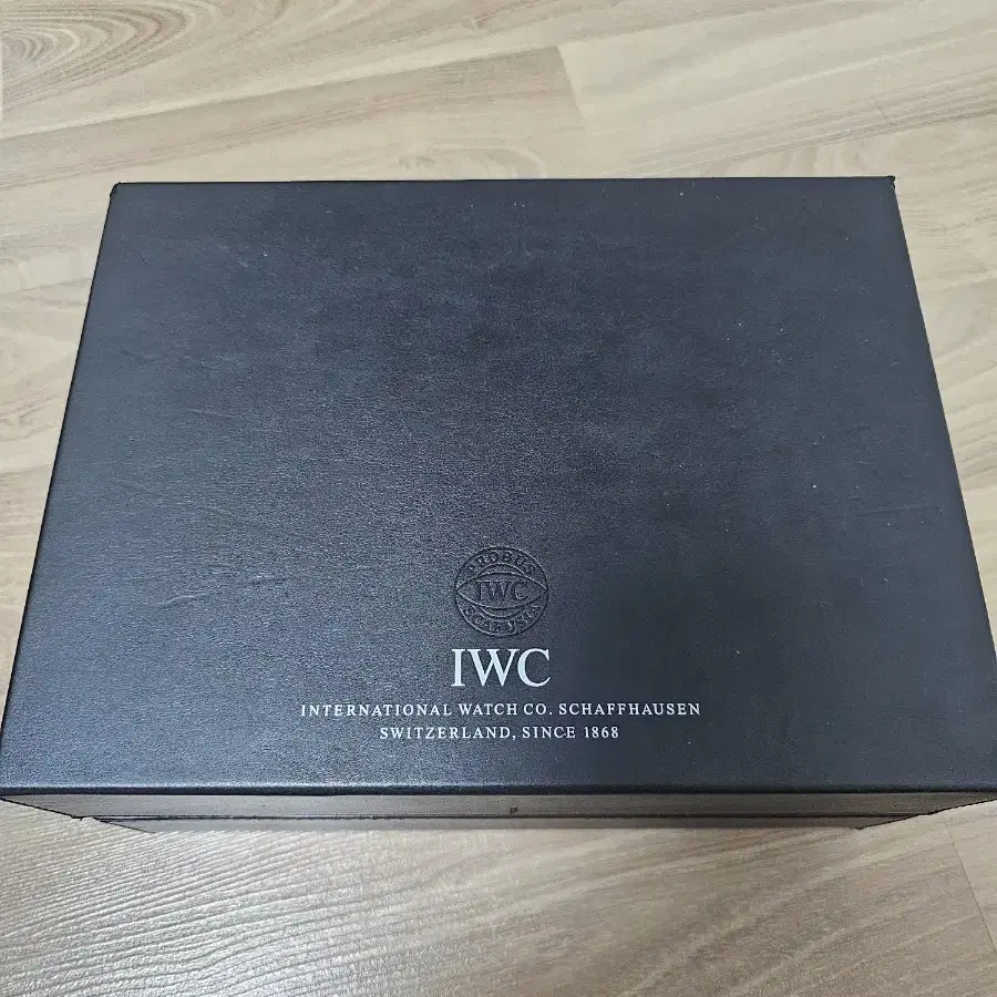 IWC포르투기저 세븐데이즈 부엉이