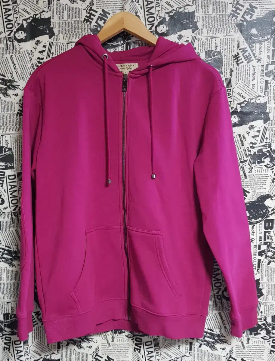 Burberry Hooded long sleeve zip-up size 105 (XL)