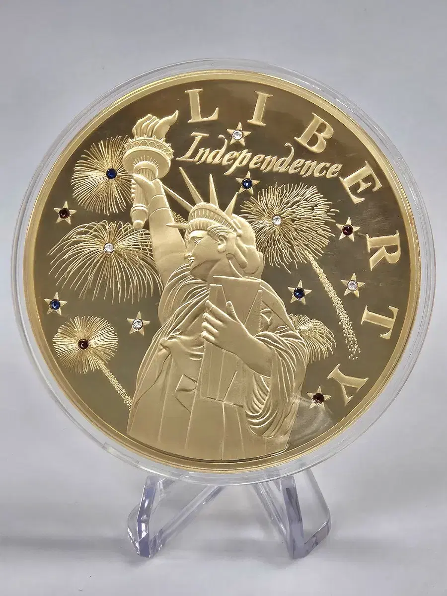 American Mint 제작한 독립기념 금도금 보석삽입메달