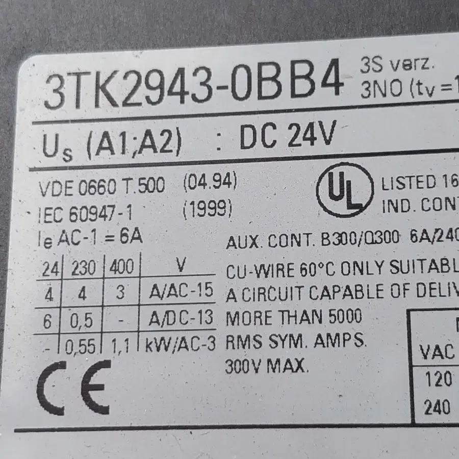 SIEMENS 3TK2943-0BB4 SAFETY RELAY