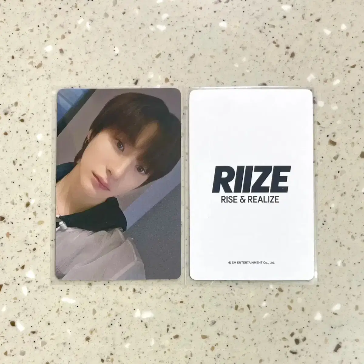 riize chanyoung geterguitar yizhiyu 1st Youngtong pre-order benefit photocard wts