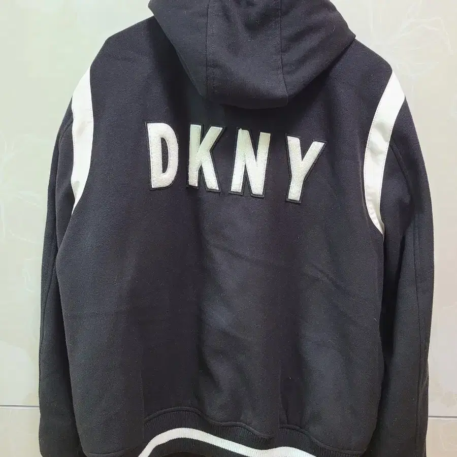 DKNY 바시티 야구점퍼 100-105