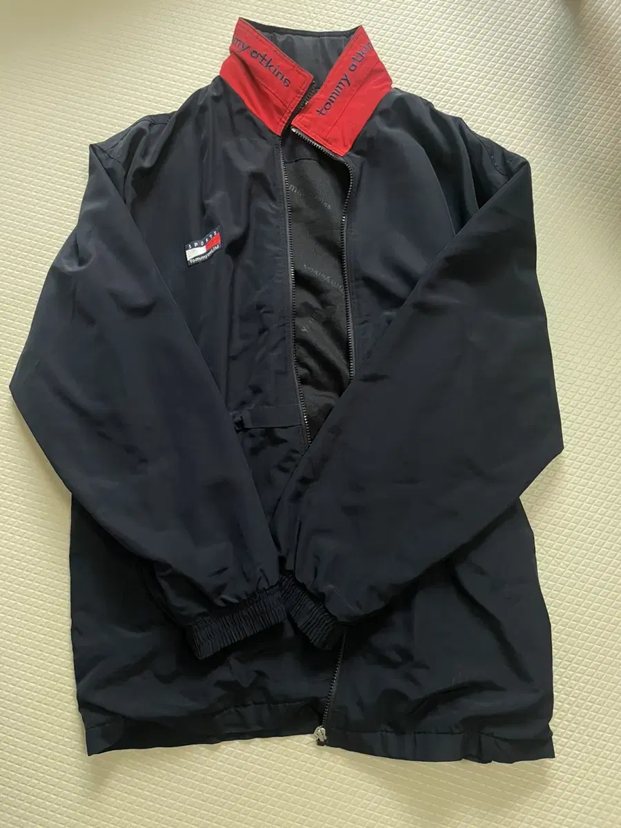 Tamiakins Windbreaker Outerwear