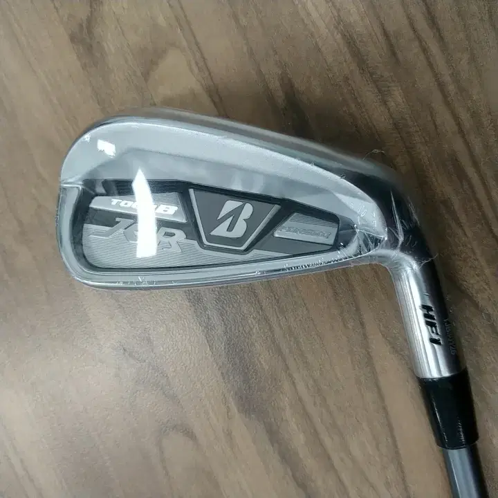 Brand New Bridgestone TOUR B JGR HF1 7 Iron C Air Speeder R