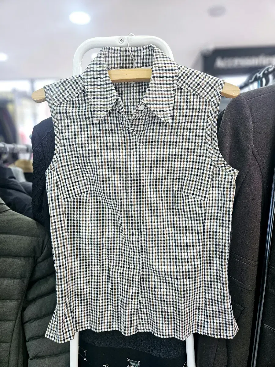 아쿠아스큐텀 Aquascutum 여성 조끼 팝니다