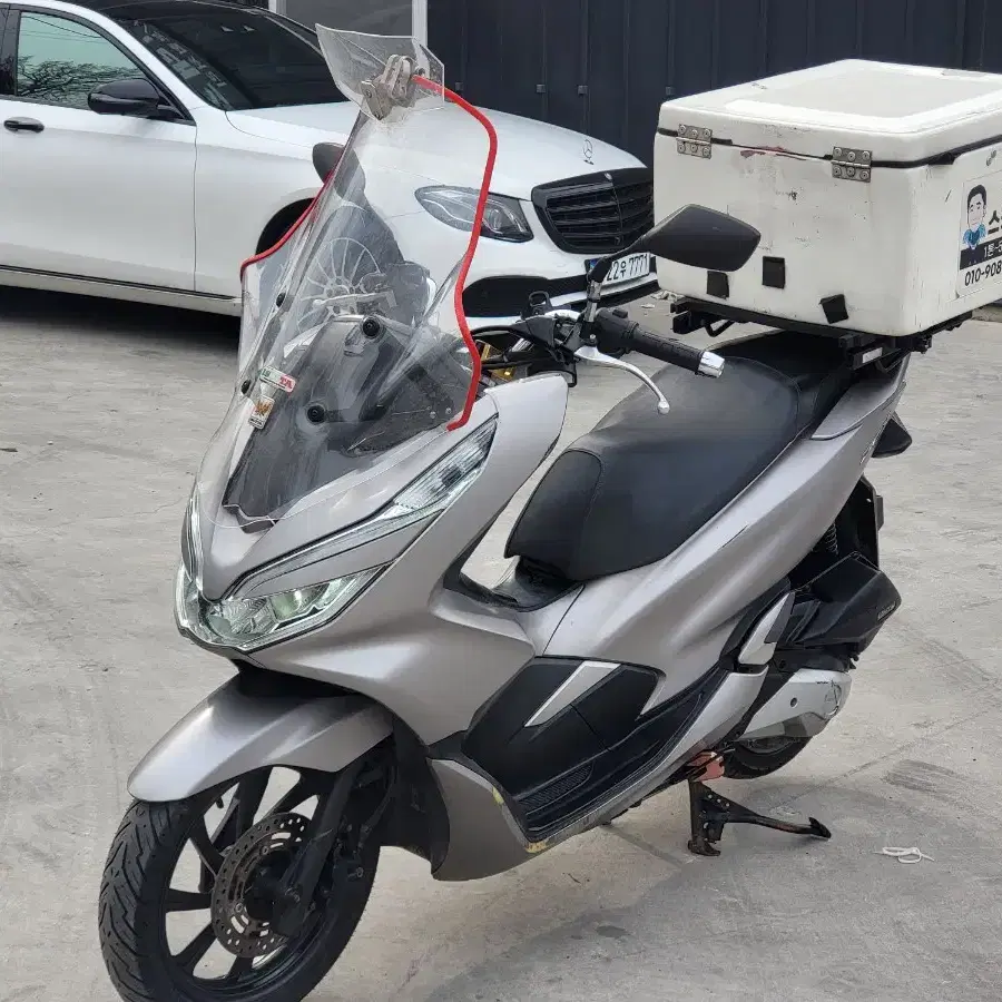 상태 좋은 더뉴 pcx125 19년형  6만km 풀세팅 급처합니다