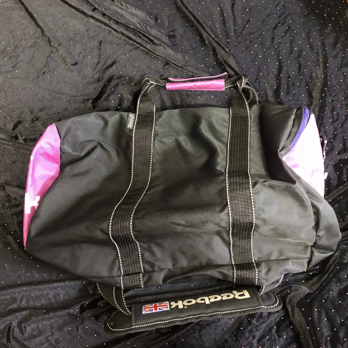 Vintage Reebok pink duffel bag