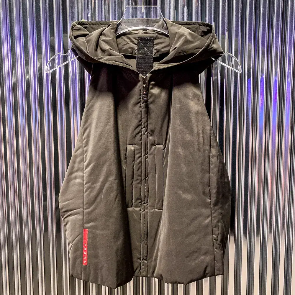 Prada Hooded Padded Vest Jacket (Domestic M) C680