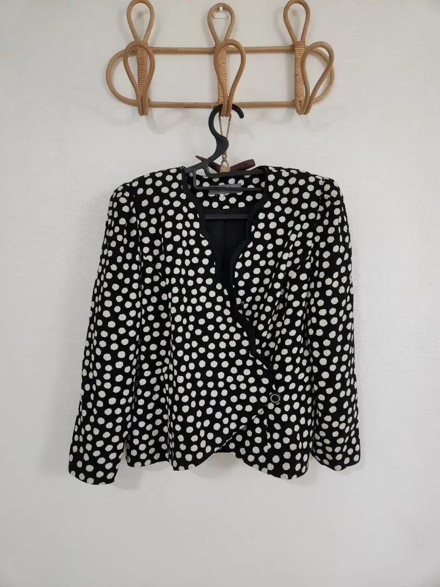 Dot waves kara vintage jacket collectibles good!