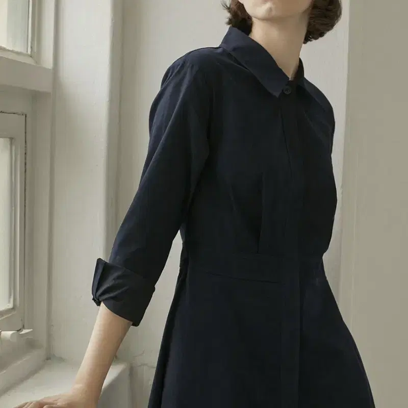 논로컬 원피스 (Waist Line Shirt Dress)