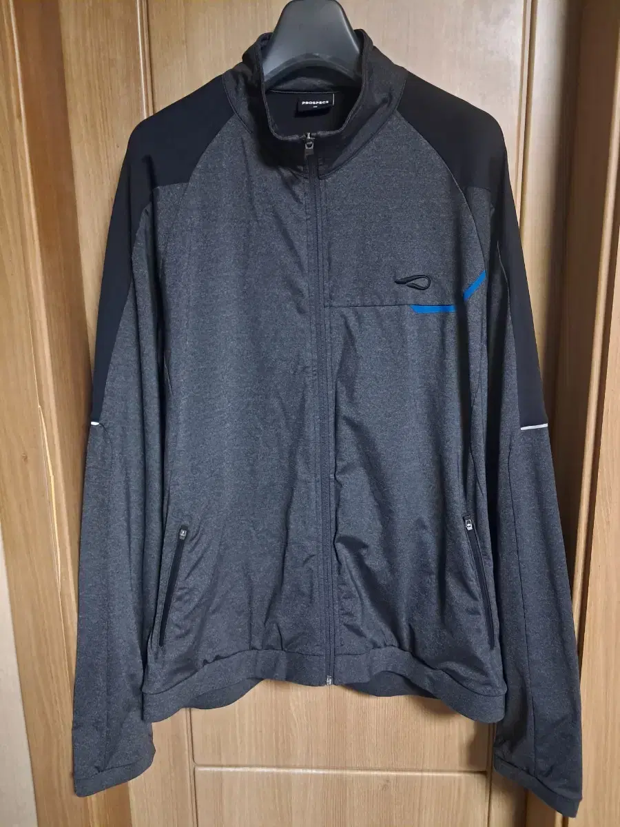 Prospect Tracktop Men110