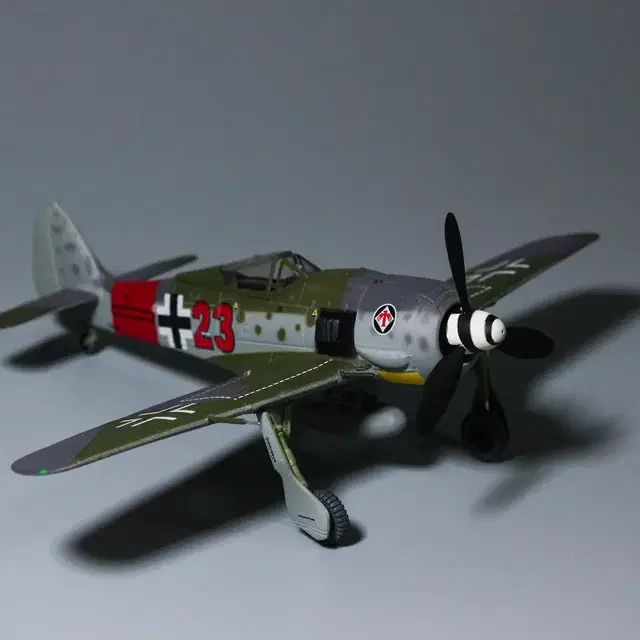 1/72 독일공군 FW-190A-7 전투기 다이캐스트 모형