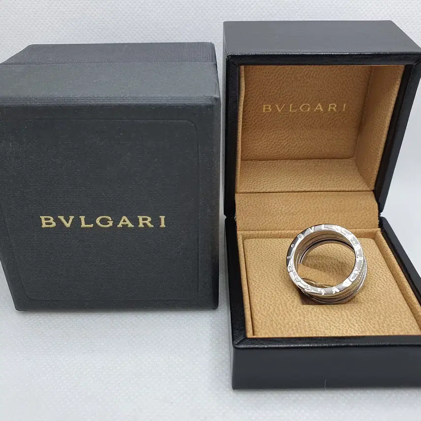 불가리 뉴올드와치BVLGARI 18K WG 화이트 골드 비제로 4링 57 사진 1