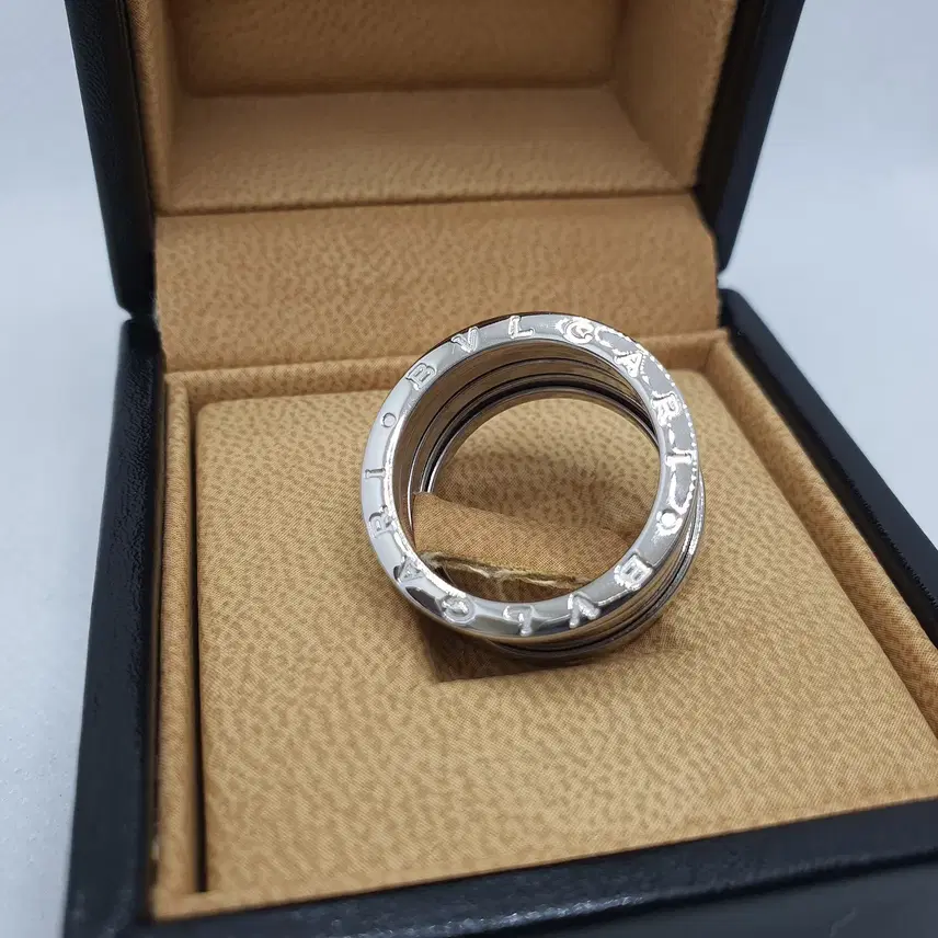 불가리 뉴올드와치BVLGARI 18K WG 화이트 골드 비제로 4링 57 사진 2