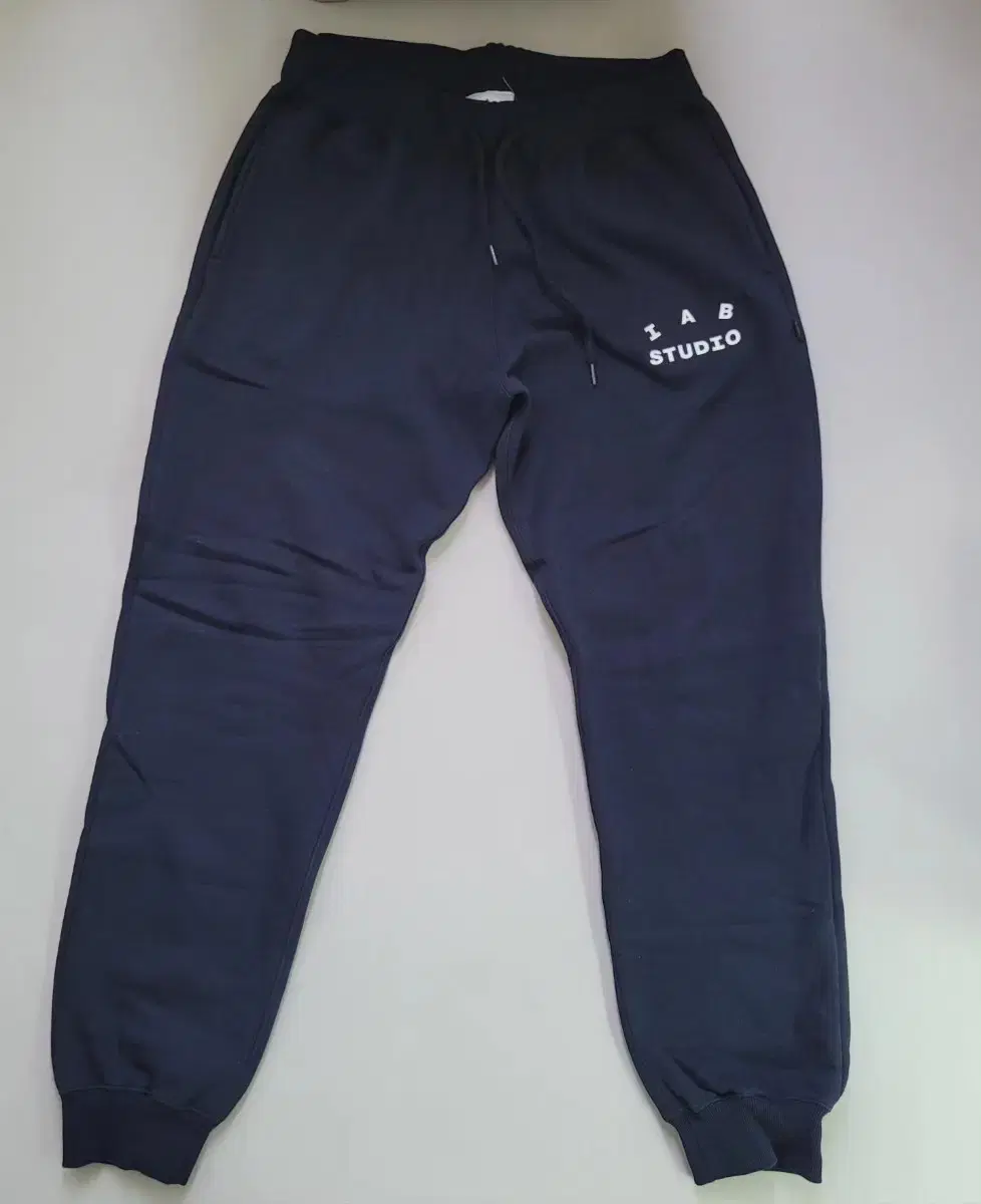 iApp Studio Jogger