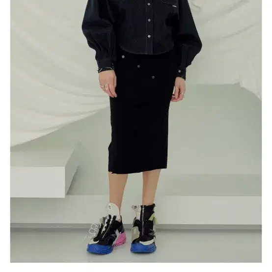 테이즈 Hatching Track Skirt (Black)