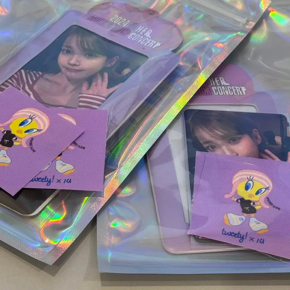 IU Taiwan pre-order benefit set photocard keyring Taipei