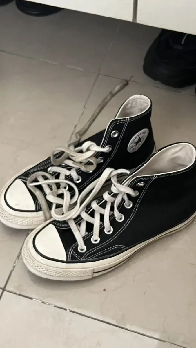 CONVERSE 230