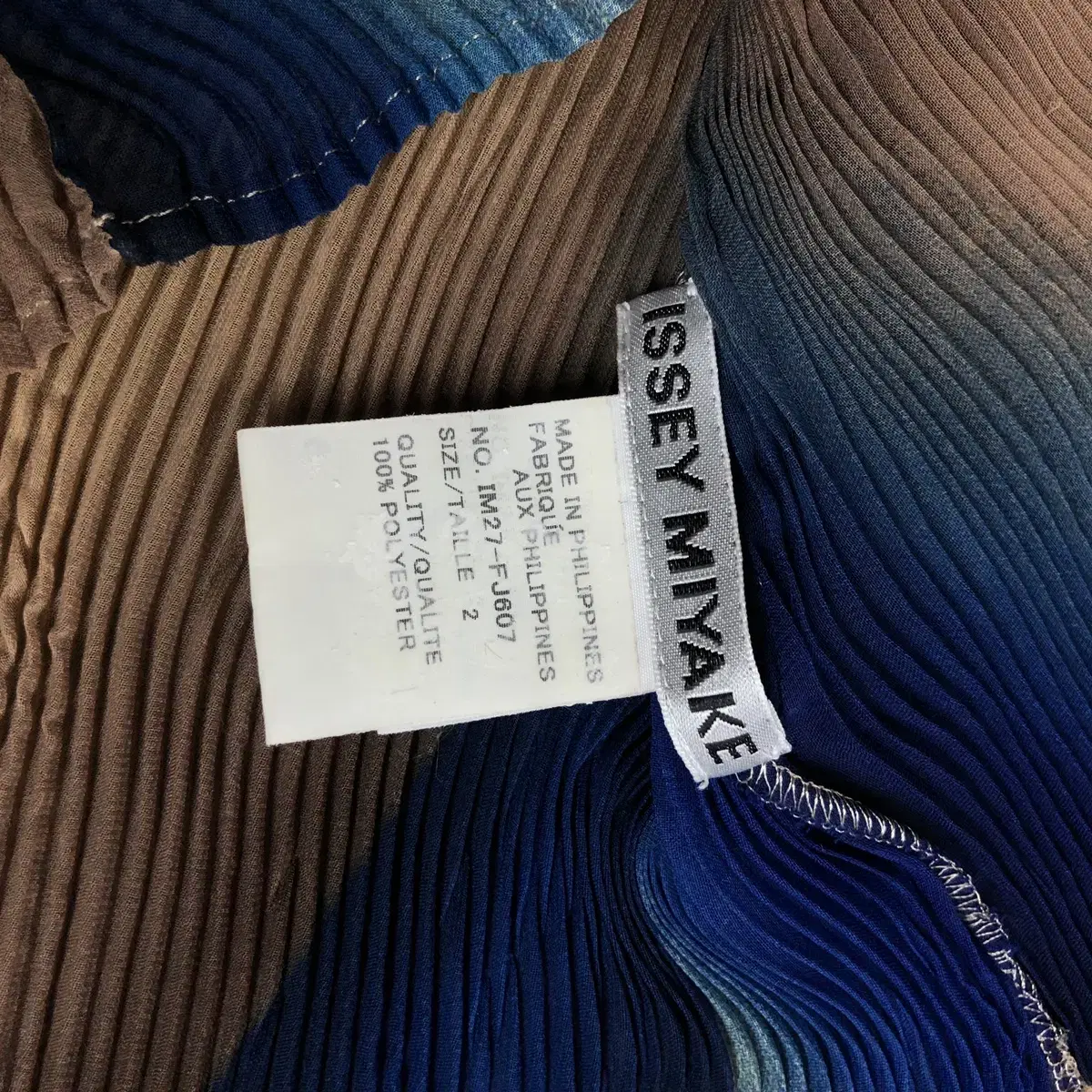 [ ISSEY MIYAKE ] 이세이미야케 플리츠 블라우스 탑