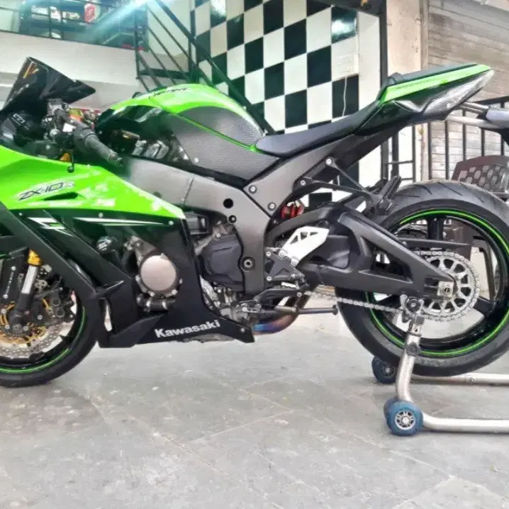 11-23 가와사키 ZX-10R 테크스펙 그립패드