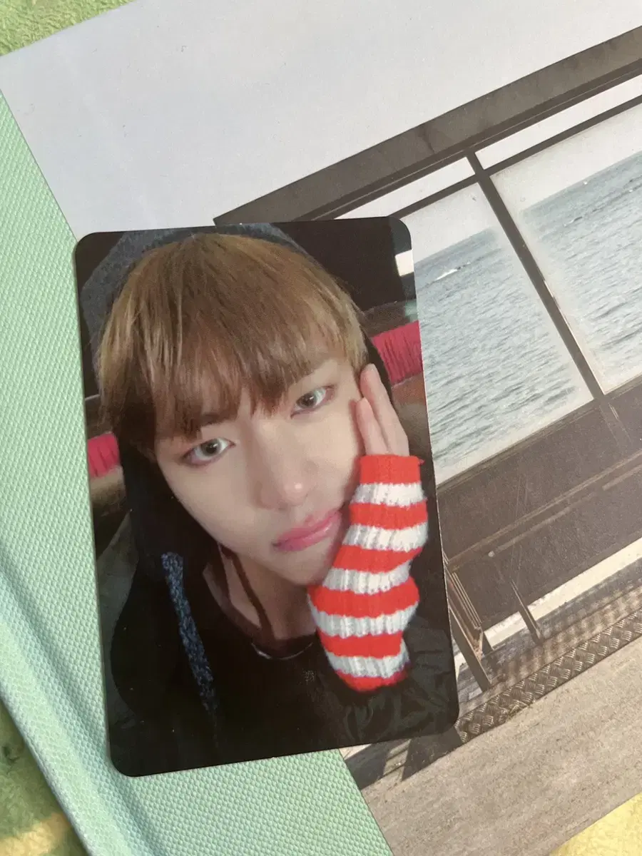 Bangtan BTS bom v (Taehyung) photocard sells!