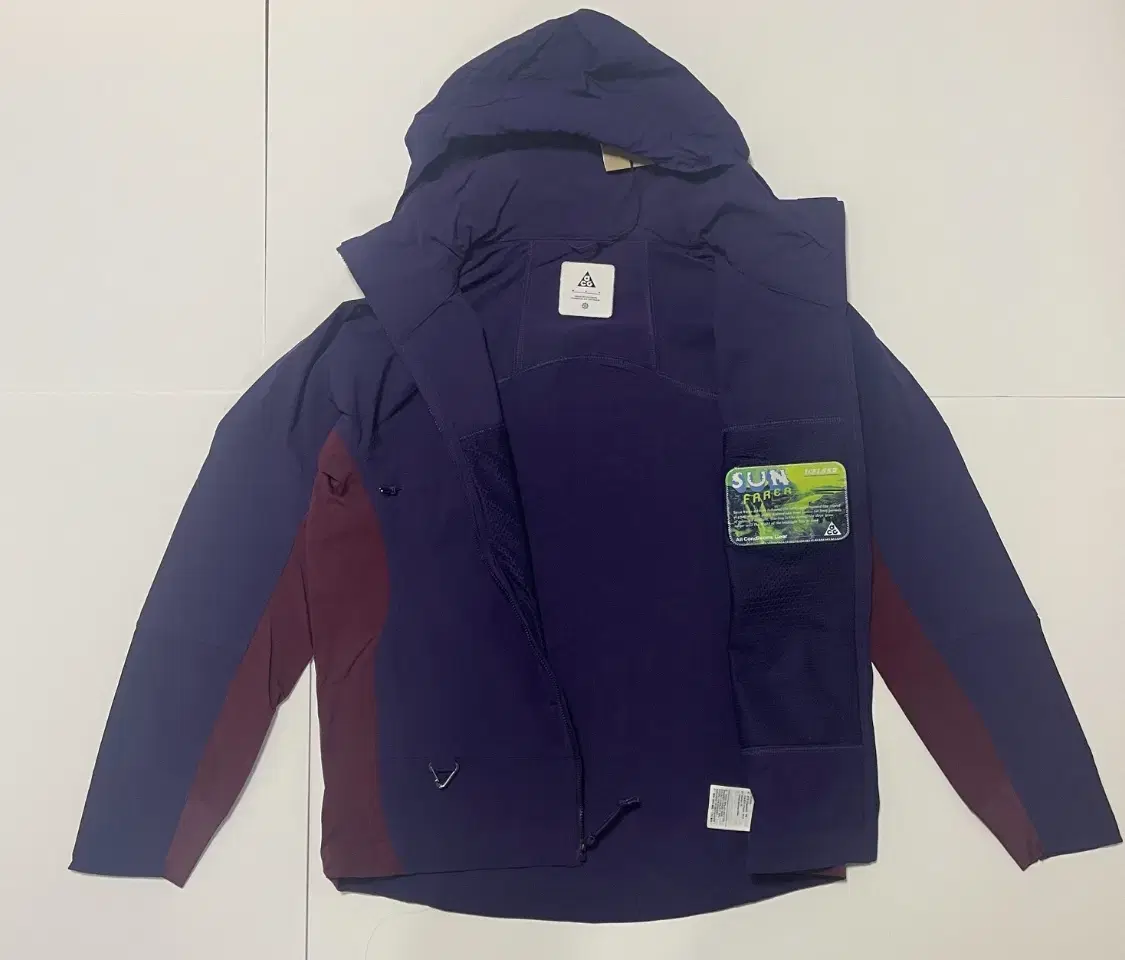 ACG Men's Jacket Genuine Sunfairer