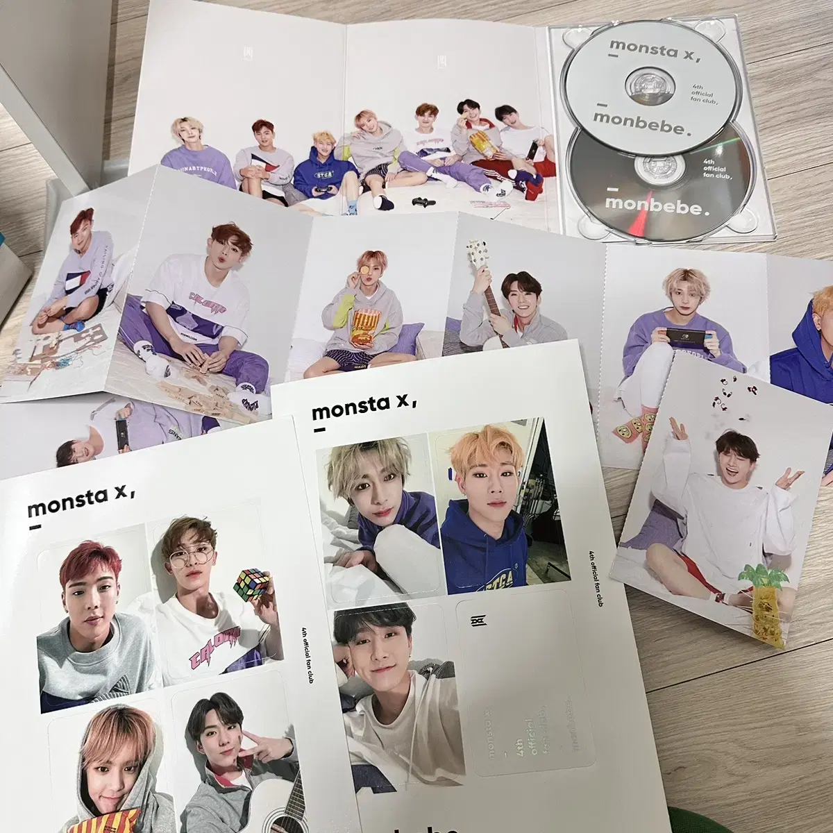 Monsta X 4 units (photocard 0), 6 units wts