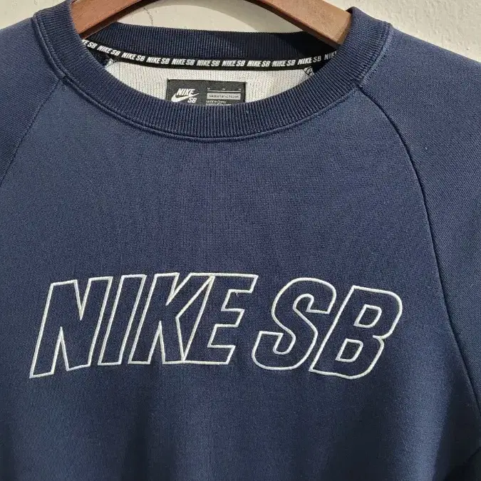 [M]NIKE 나이키SB 네이비 빅로고 맨투맨!